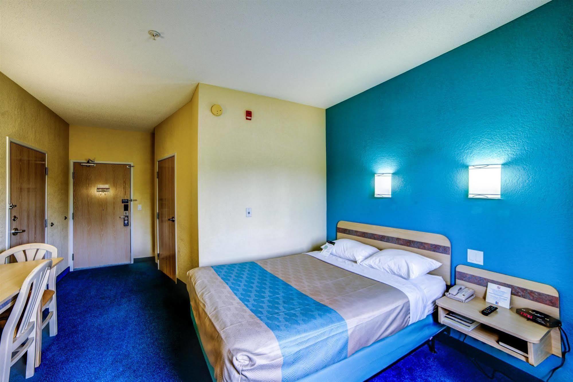 Motel 6-Huntsville, On المظهر الخارجي الصورة